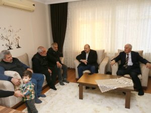 İ̇lçeye Gelen Depremzedeleri Yalnız Bırakmadılar
