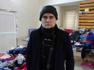 Depremzedenin Çaresizliği: Ailesinden 100 Kişiyi Kaybetti