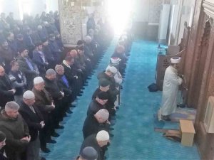 Manyas’ta Depremzedeler İçin Gıyabi Cenaze Namazı Kılındı