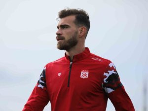 Sivassporlu Dimitrios Goutas, Depremzedelere 700 Bin Tl Bağışladı