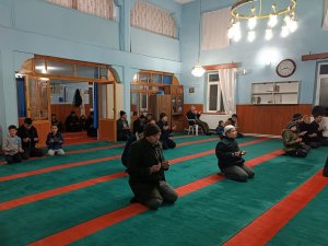 Eller Semaya Depremzedeler İçin Açıldı