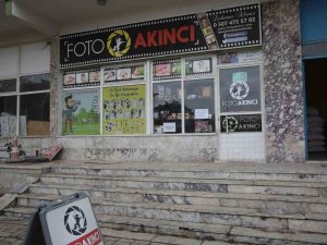 Kimlik Çıkarma İsteyen Afetzedelere Bu Fotoğrafçı Ücretsiz Hizmet Veriyor