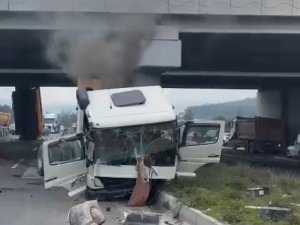 Dorse Köprüye Çarptı; 2 Yaralı