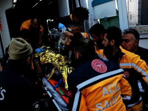 Depremin 296. Saatinde Enkaz Altında İlk Temas