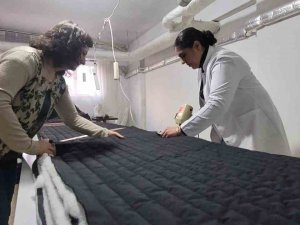Çanakkale’de Depremzedeler İçin Uyku Tulumu Üretiliyor
