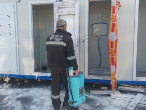 Deprem Bölgesinde Hastalığın Önüne Geçmek Amacıyla Hijyen Elden Bırakılmıyor