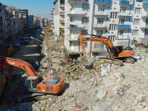 Malatya’da Enkaz Kaldırma Çalışmaları Havadan Görüntülendi