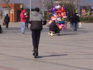 Bandırma’da E-scooterler Hizmete Girdi