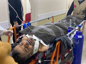 Depremin 296. Saatinde Kurtarılan Suriyeli Muhammed’in Doktorlarla Konuştuğu Anlar Kamerada