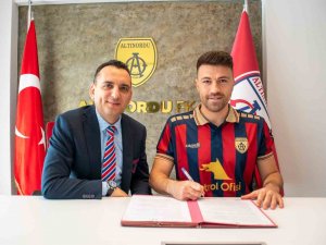 Altınordu, Hüsamettin Yener’i Kadrosuna Kattı