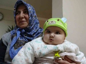 Ecrin Bebek, Depremden Kurtulanların Moral Kaynağı Oldu