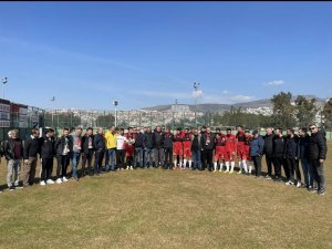 Göztepeli Taraftarlardan Karşıyaka Tesislerine Ziyaret