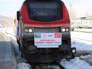 Azerbaycan’dan Deprem Bölgesine 510 Ton Yardım