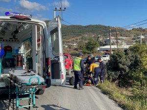 Gazipaşa’da Motosikletle Otomobilin Çarpıştığı Kazada Araçlar Alev Aldı: 1 Yaralı