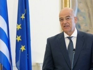 Yunanistan Dışişleri Bakanı Dendias: "Yunanistan’ın Türk Halkına Yaptığı Yardımı, Siyasi Konulara Bağlayamayız"