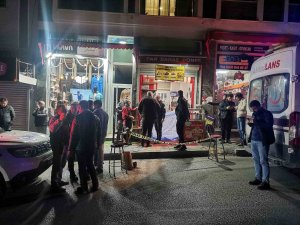 Eski Kız Arkadaşı Ve Bir Kişiyi Yaraladı, Ardından Kendini Vurdu