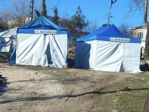 Deprem Bölgesine Gönderilen Çadırların Kurulumuna Başlandı