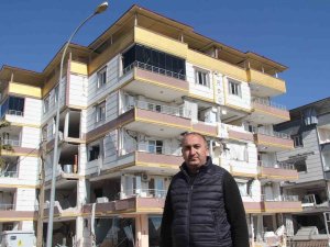Depremde Öleceğini Düşünürken Bebeği Oldu