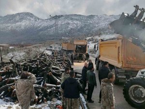 Ogm’den Deprem Bölgesine Yakacak Odun Yardımı