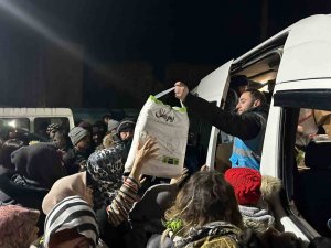 Gençler Depremzedeleri Unutmadı