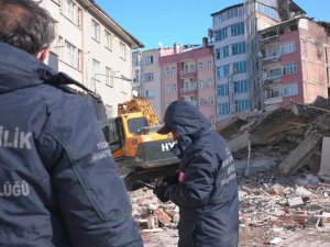Deprem Bölgelerinde 830 Bin 783 Binadaki 3 Milyon 273 Bin 605 Bağımsız Birimde Hasar Tespit Çalışması Yapıldı