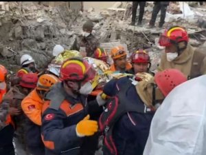 Afad Afyonkarahisar Ekibi Afet Bölgesinde Çalışmalarını Sürdürüyor