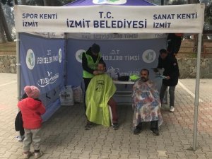İ̇zmitli Kuaförler Deprem Bölgesinde Hizmet Veriyor