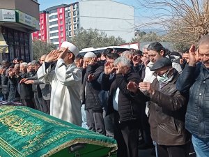 Edremit Muhtarlar Odası Başkanı Hayati Uysal Ablasını Kaybetti