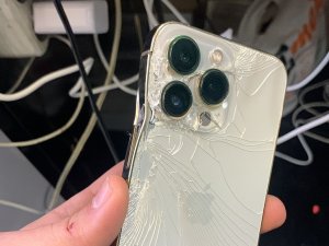 Kurşun Cebindeki Telefona İsabet Edince Ölümden Kurtuldu
