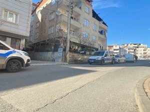 Yakınları Haber Alamıyordu, 25 Yaşındaki Genç Evinde Ölü Bulundu