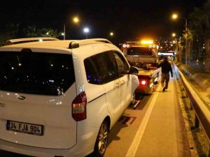 İ̇zmir’de Hafif Ticari Araç İle Motosiklet Çarpıştı: 1 Ölü