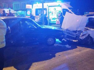 Fethiye’de İki Otomobilin Çarpıştığı Kazada 10 Kişi Yaralandı