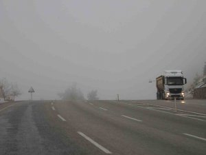 Denizli’de Etkili Olan Sis Görüş Mesafesini Düşürdü