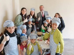 Gazipaşa’da Depremzede Çocuklara Psikolojik İlk Yardım Veriliyor