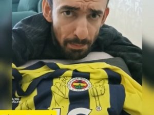 Engelli Taraftardan Duygulandıran Hareket: İ̇mzalı Formasını Depremzedeler İçin Satışa Çıkardı