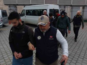 Samsun’da Deaş’tan Gözaltına Alınan 5 Yabancı Uyruklu Adliyeye Sevk Edildi