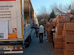 Yardım Tırı Deprem Bölgesine Ulaştı