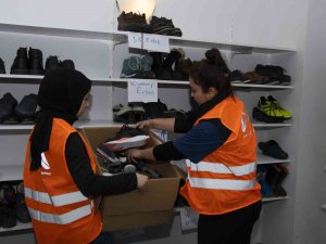 Mersin’de Gönüllüler Depremzedeler İçin Tek Yürek Oldu