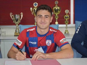 Altınordu’da Mustafa Karaman Profesyonel Oldu