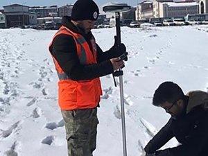 Talas, Deprem Bölgesinde Çok Yönlü Çalışıyor