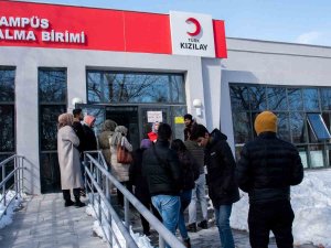 Sü Personeli Ve Öğrencilerinden Kan Bağışı Kampanyasına Destek