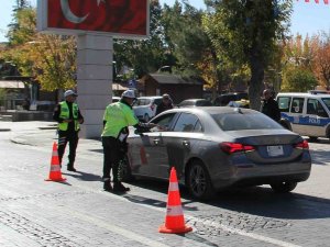 Uşak’ta 870 Sürücüye Para Cezası Kesildi