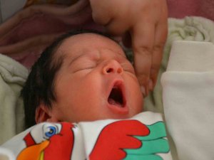 Depreme Yakalandı, Yaşadığı Korku Sebebiyle Dünyaya Getirdiği Bebeğinin Adını Bile Koyamadı