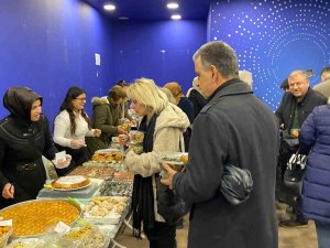 Depremzedelere Destek Olmak İçin Yardım Kampanyası Düzenlediler