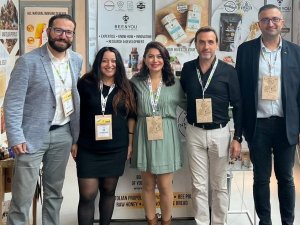 Anadolu Arı Ürünlerine Paris’te Büyük İlgi