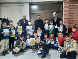 Depremzede Kardeşleri İçin Harçlıklarını Bağışladılar