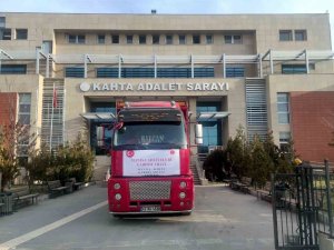 Manisa Adliyesi, Kardeş Kahta Adliyesine 3 Tır Yardım Malzemesi Gönderdi