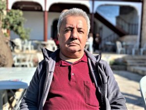 Depremzededen Tüyler Ürperten Sözler: “Daha Önce De Deprem Yaşadım, Bunda Ayakkabımı Bile Alamadım”