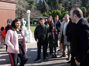 Tutuk, Depremzede Çocukları Yürüyen Köşk’te Ağırladı