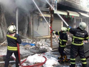 Batman’da Sünger Ve Yün Satan İş Yeri Yangında Kullanılamaz Hale Geldi